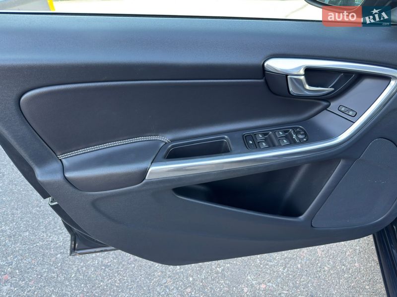 Універсал Volvo V60 2014 в Києві