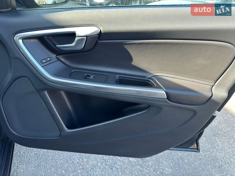 Універсал Volvo V60 2014 в Києві