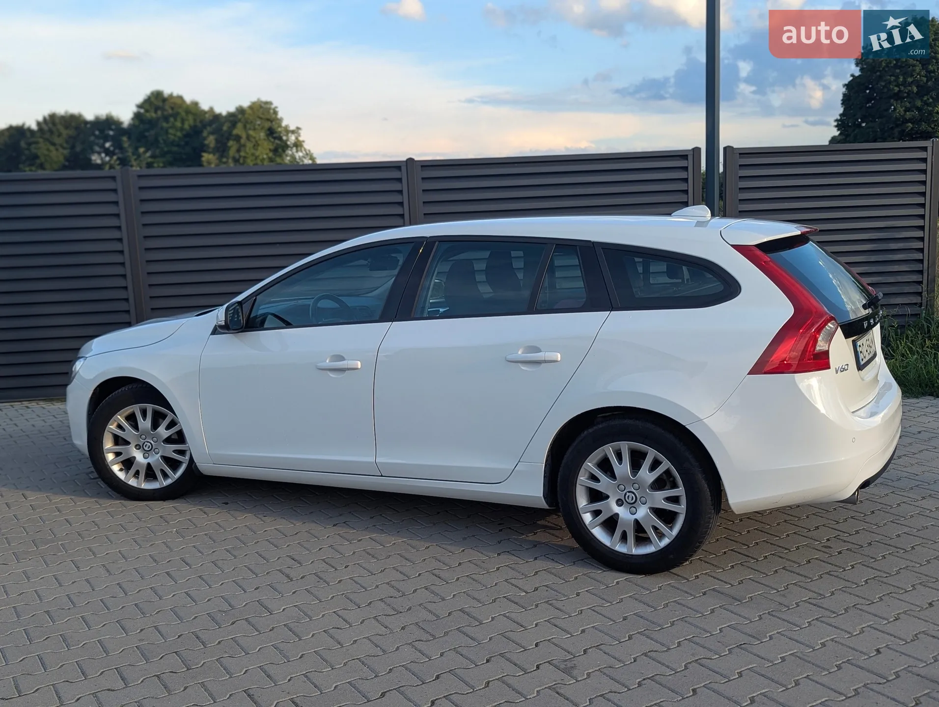 2016 Volvo V60 - мініатюра 5