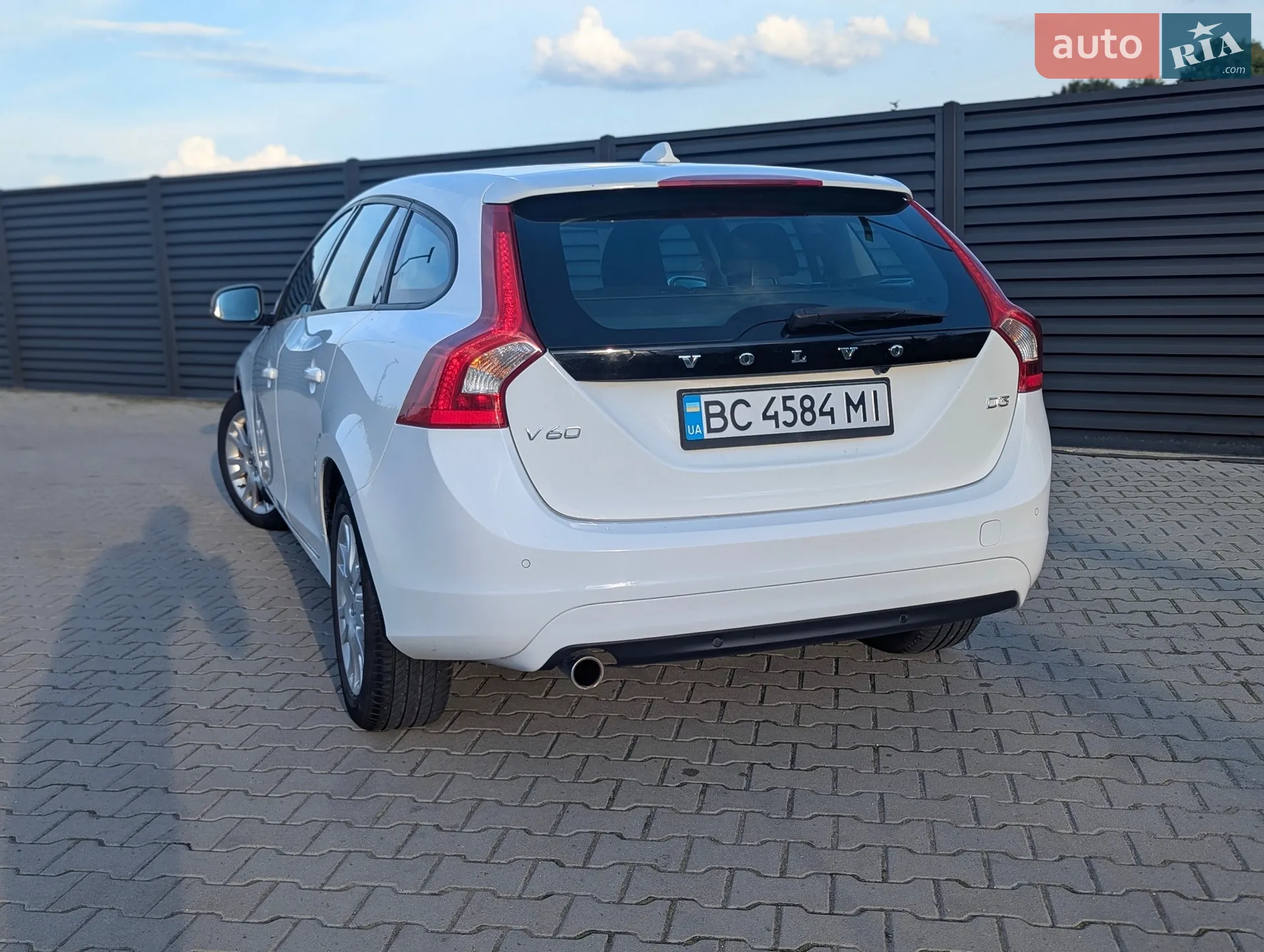 2016 Volvo V60 - мініатюра 12