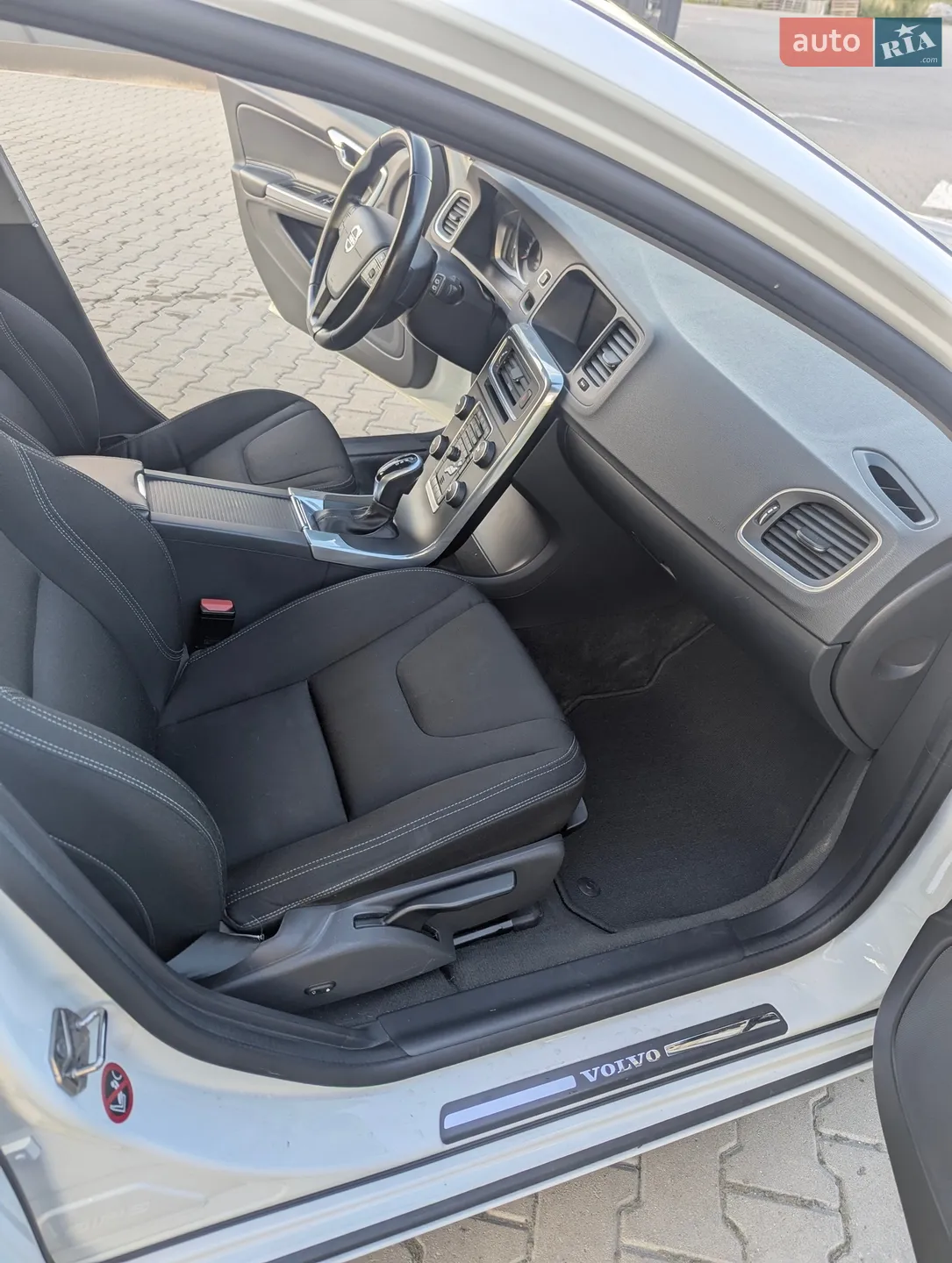 2016 Volvo V60 - мініатюра 16