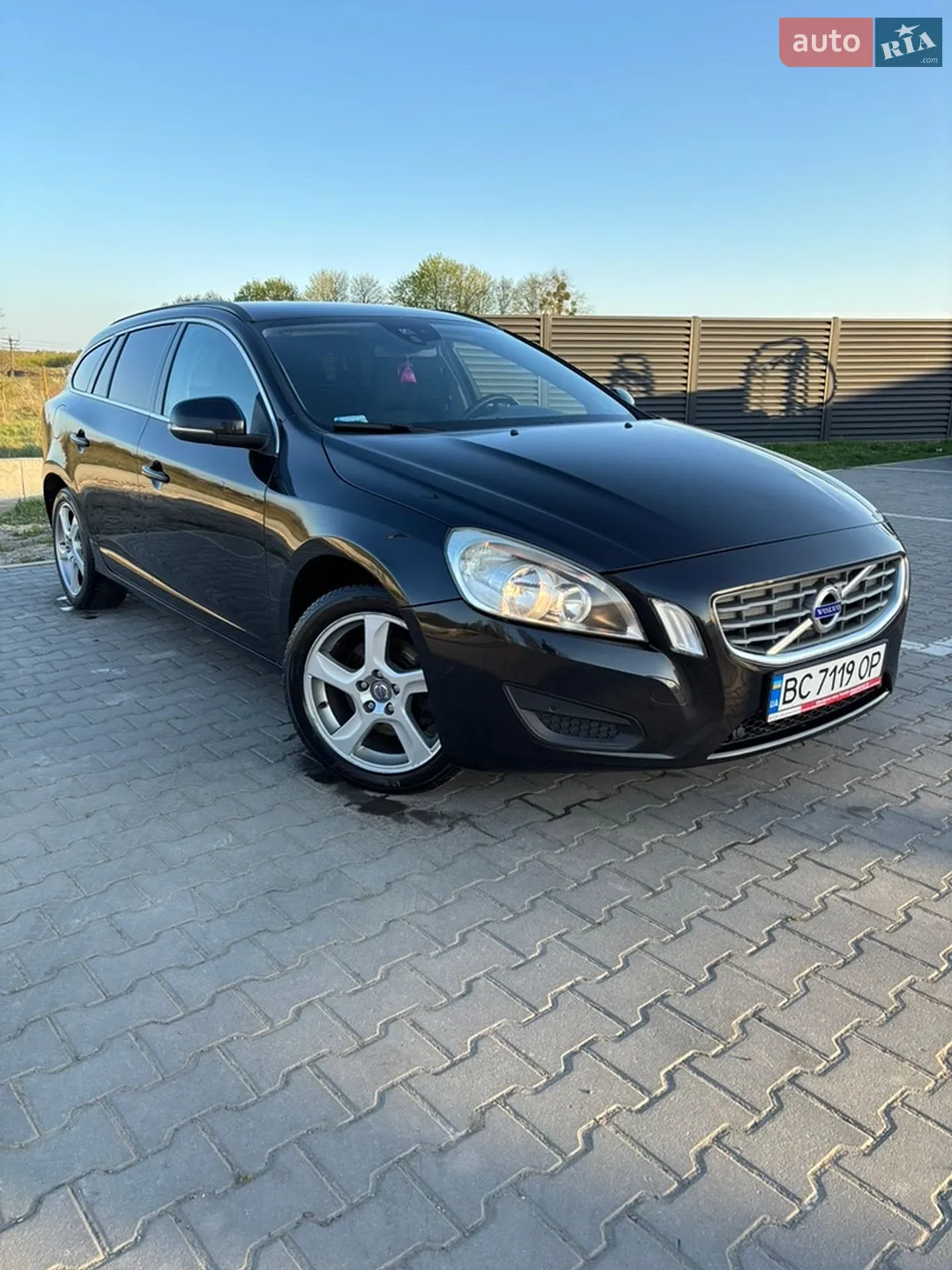 2011 Volvo V60 - фото 1