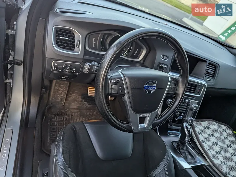 Volvo V60 2014 VIN YV1GWAA50F1224512 фото оголошення 31 з 126