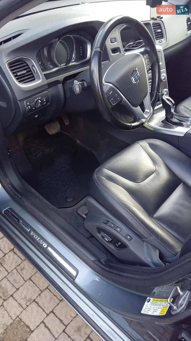 2015 Volvo V60 - мініатюра 9