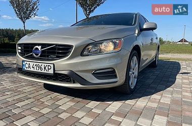 Универсал Volvo V60 2016 в Смеле