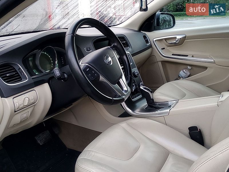 Универсал Volvo V60 2013 в Луцке