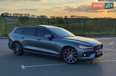 Универсал Volvo V60 2019 в Ровно