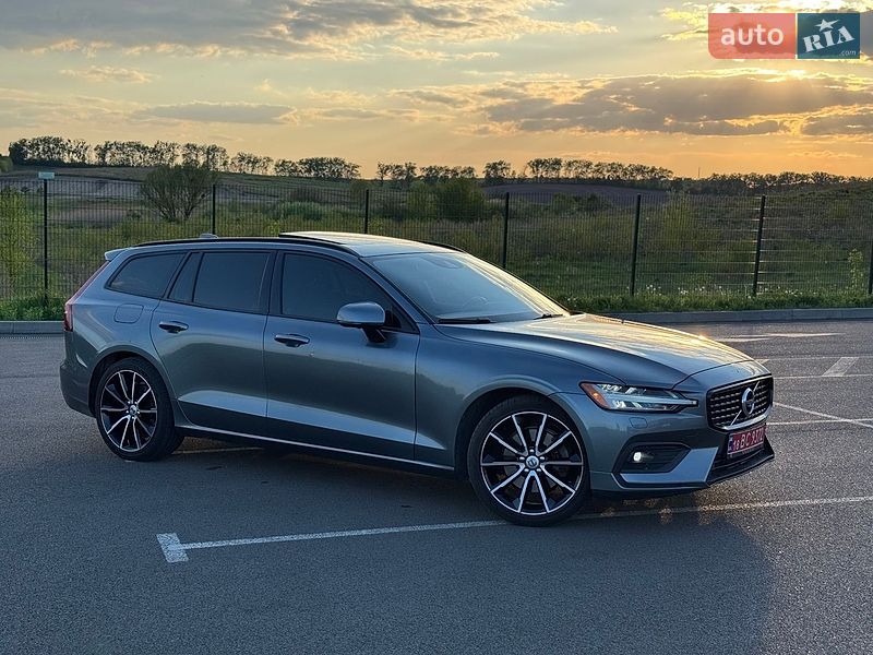Универсал Volvo V60 2019 в Ровно