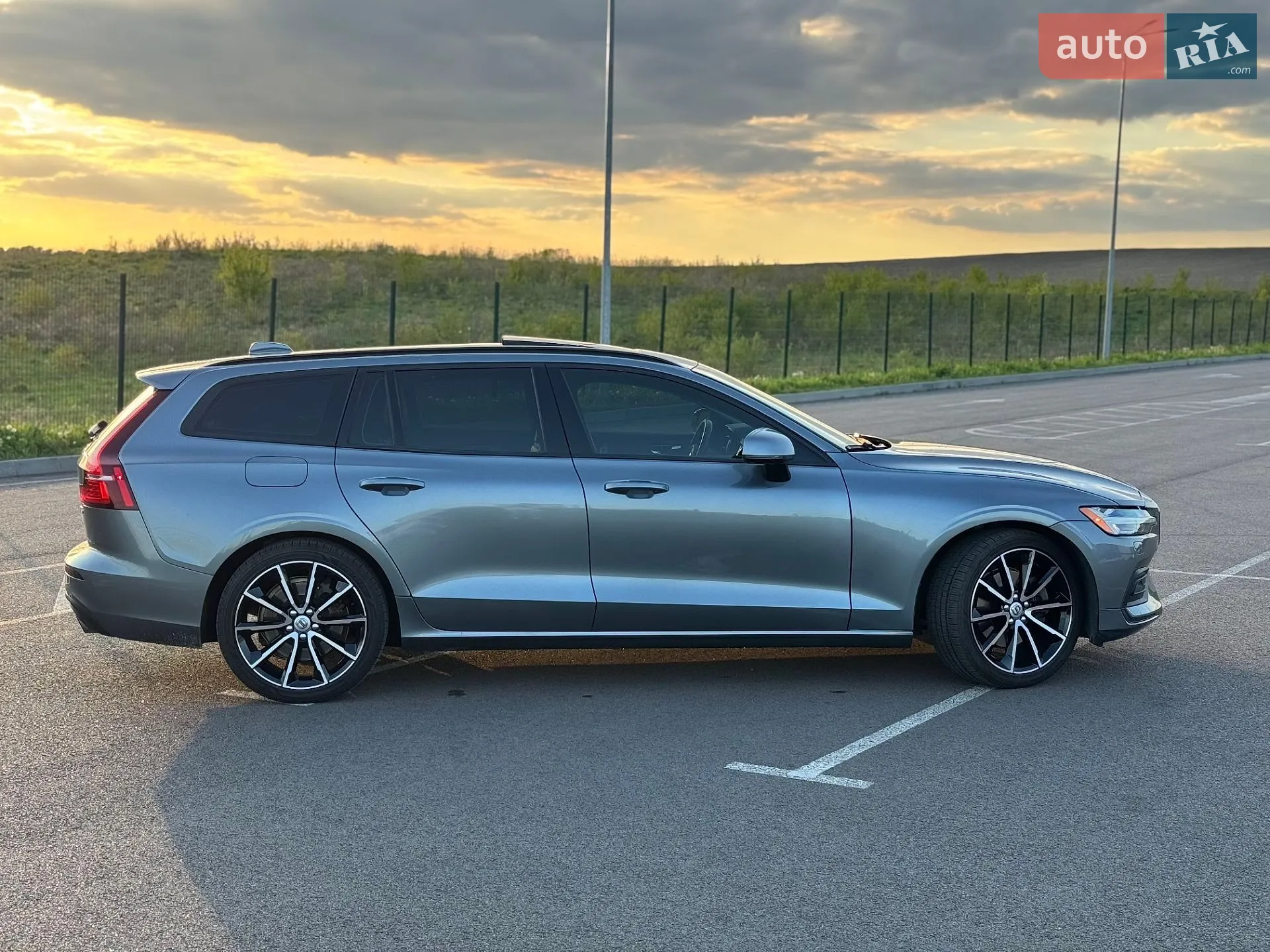 2019 Volvo V60 - мініатюра 13
