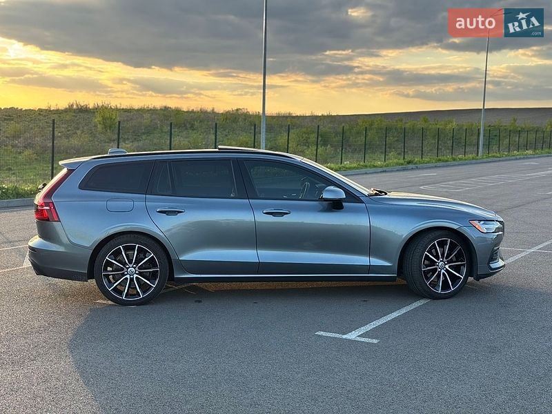 Универсал Volvo V60 2019 в Ровно