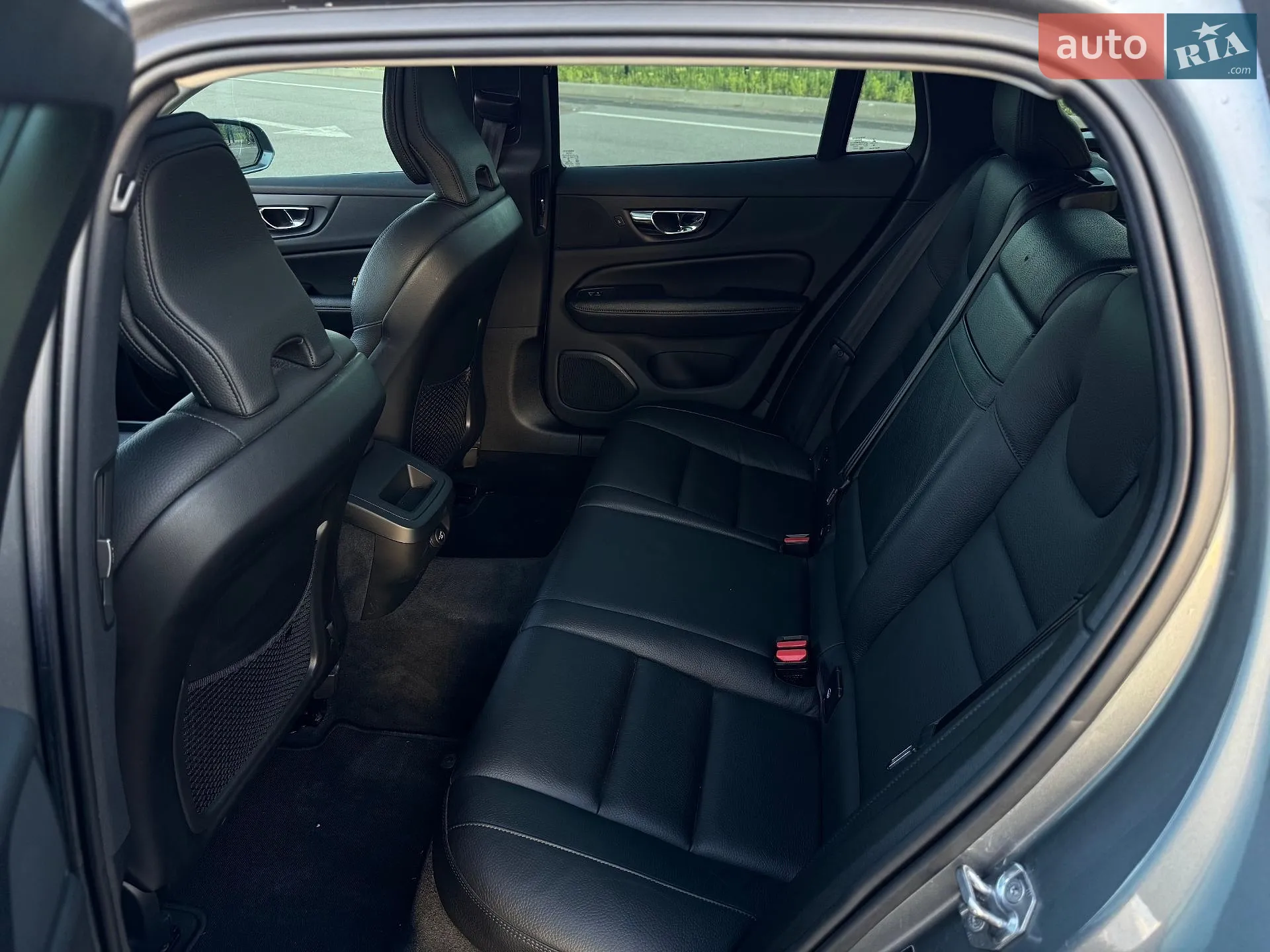 2019 Volvo V60 - мініатюра 32