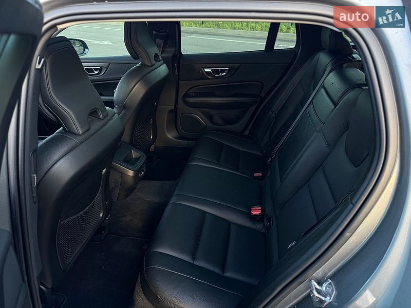 Универсал Volvo V60 2019 в Ровно