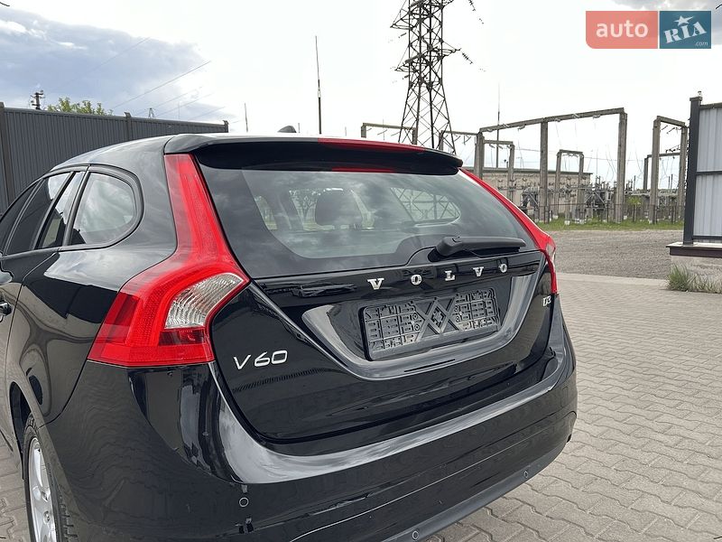 Универсал Volvo V60 2015 в Луцке
