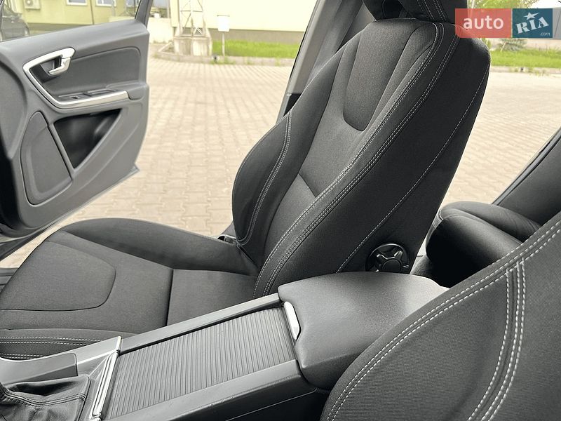 Универсал Volvo V60 2015 в Луцке