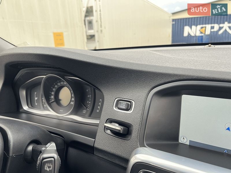 Универсал Volvo V60 2015 в Луцке