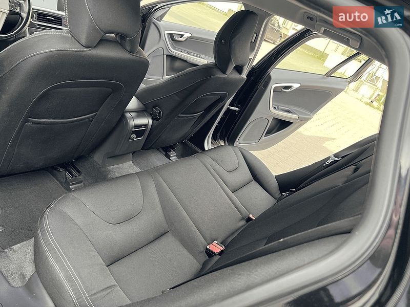 Универсал Volvo V60 2015 в Луцке