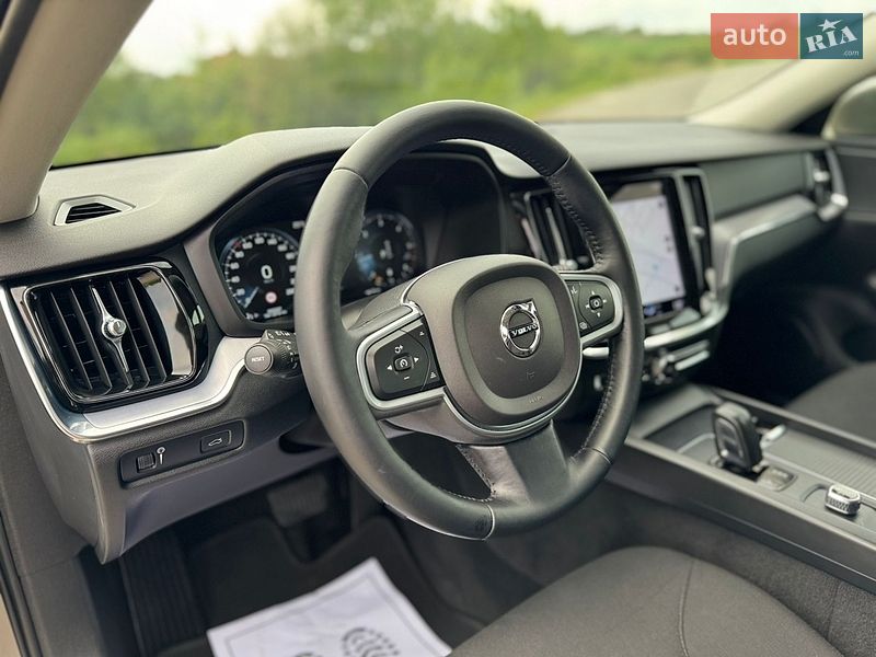 Универсал Volvo V60 2021 в Трускавце
