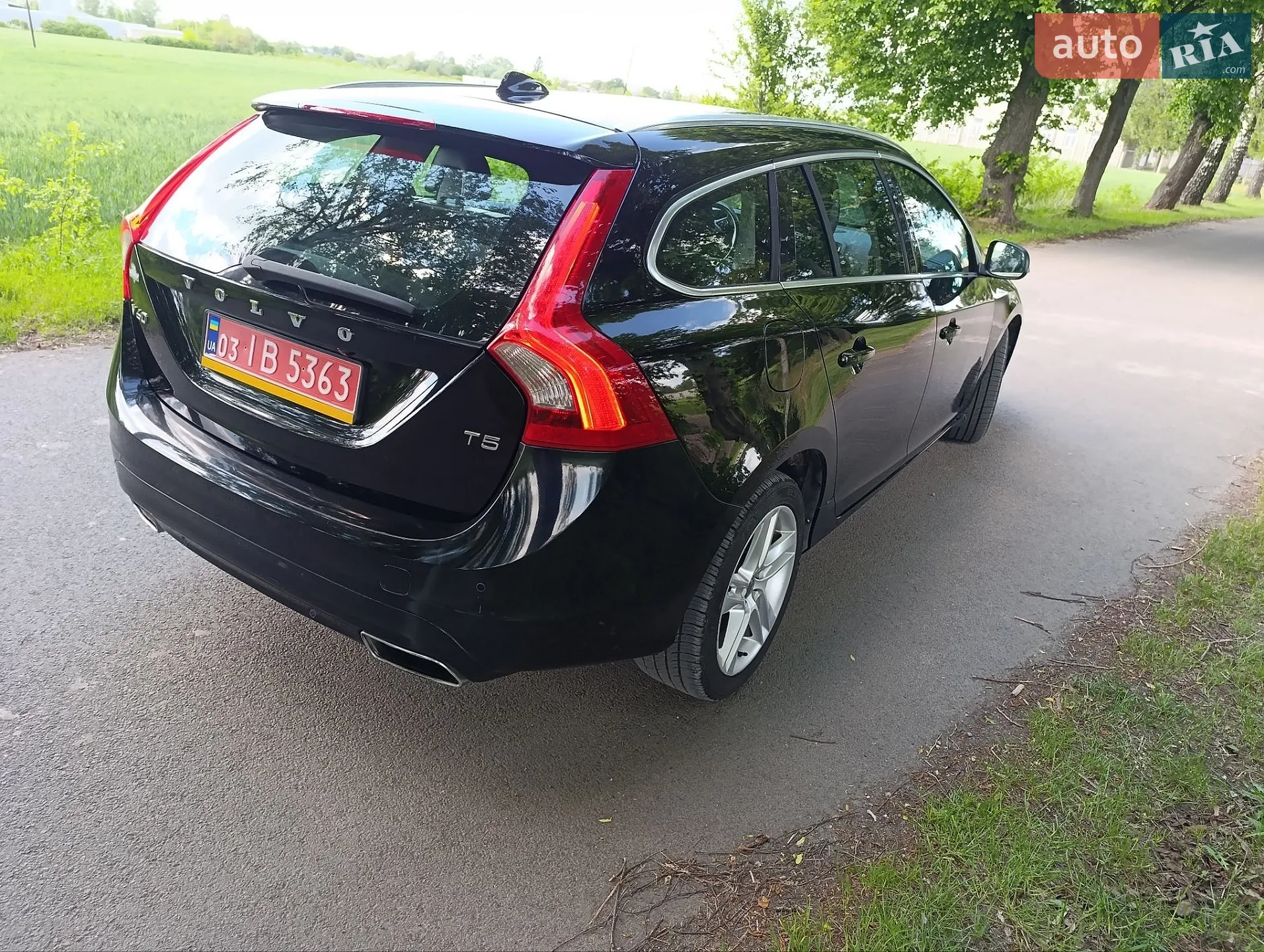 2015 Volvo V60 - мініатюра 9
