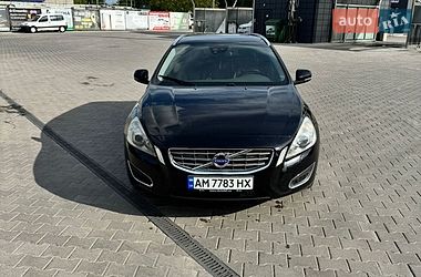 Універсал Volvo V60 2012 в Звягелі