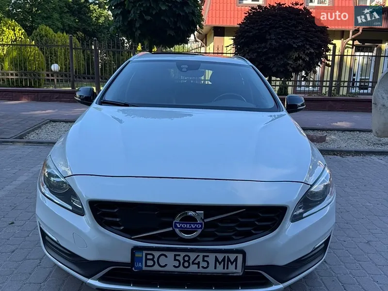 Volvo V60 2015 VIN YV1FW73CDF1259966 фото оголошення 16 з 48