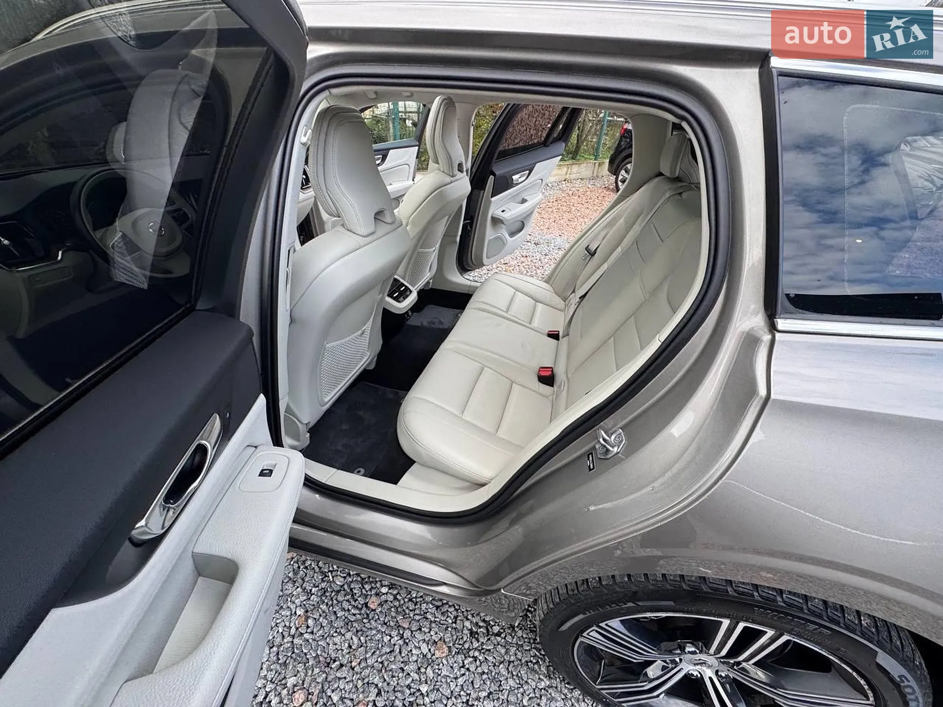 2020 Volvo V60 - мініатюра 14
