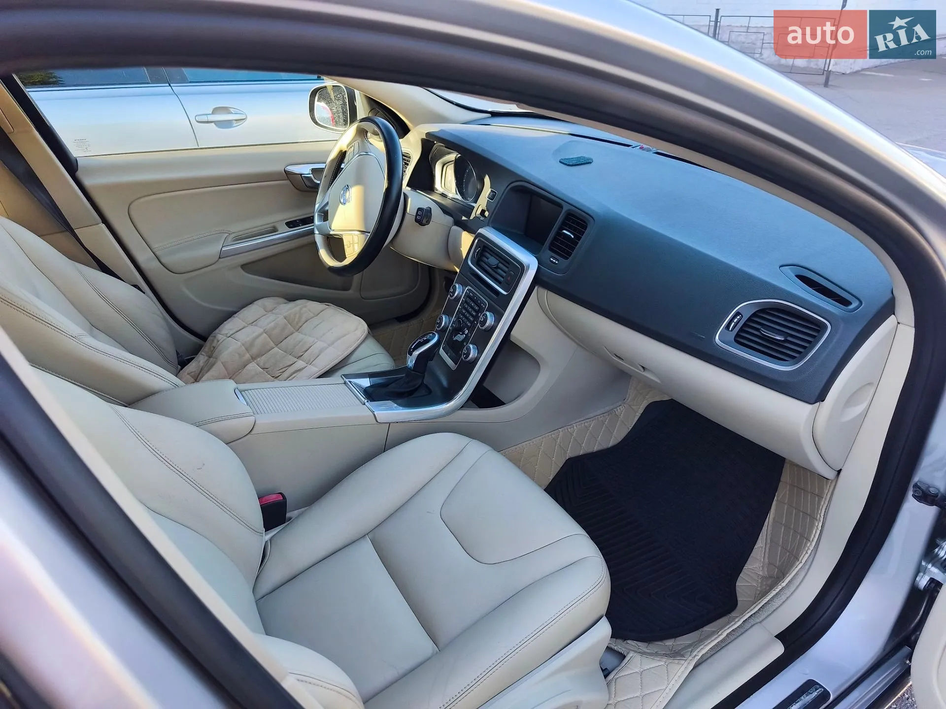 2015 Volvo V60 - мініатюра 15