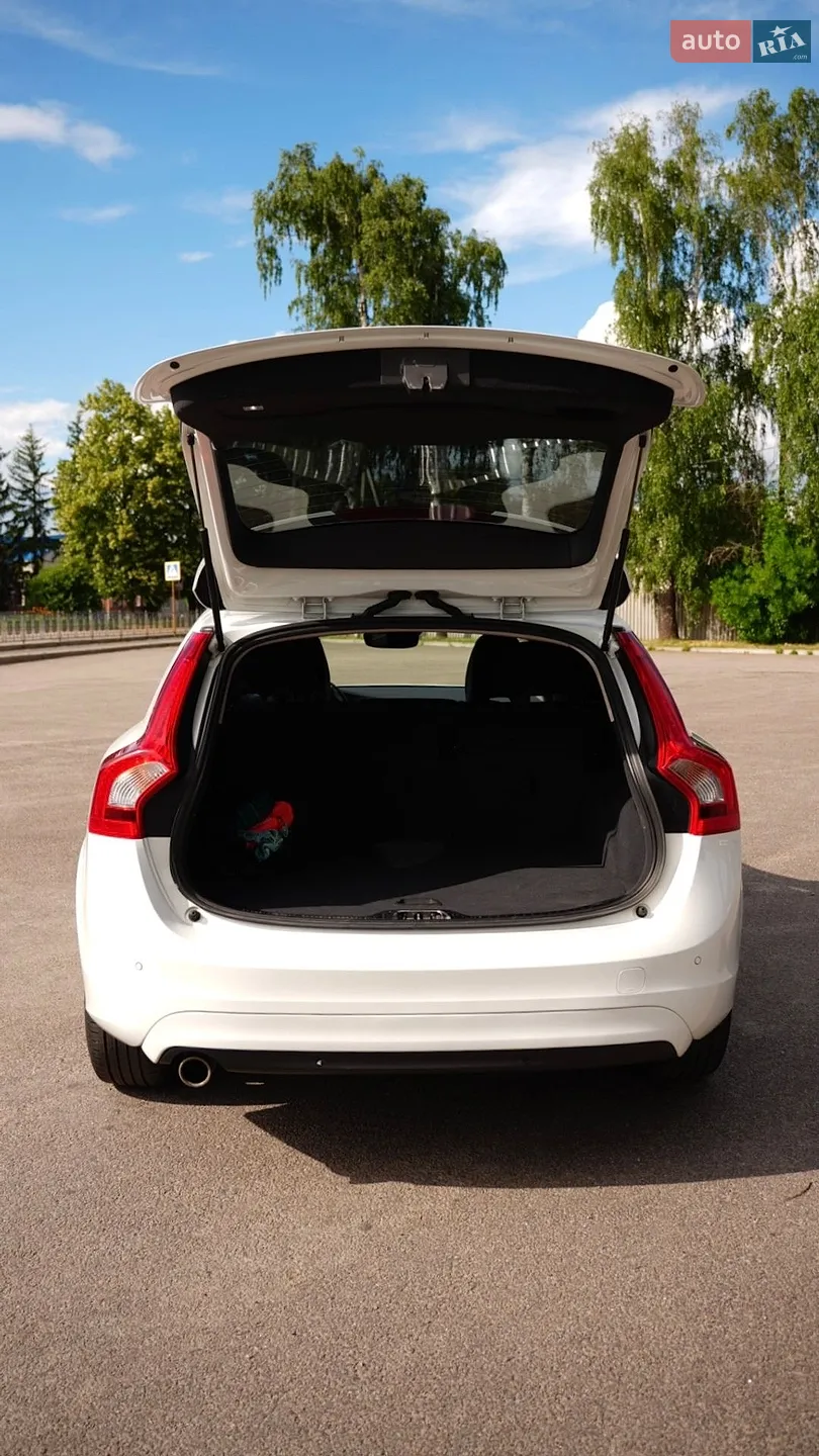 2016 Volvo V60 - мініатюра 14