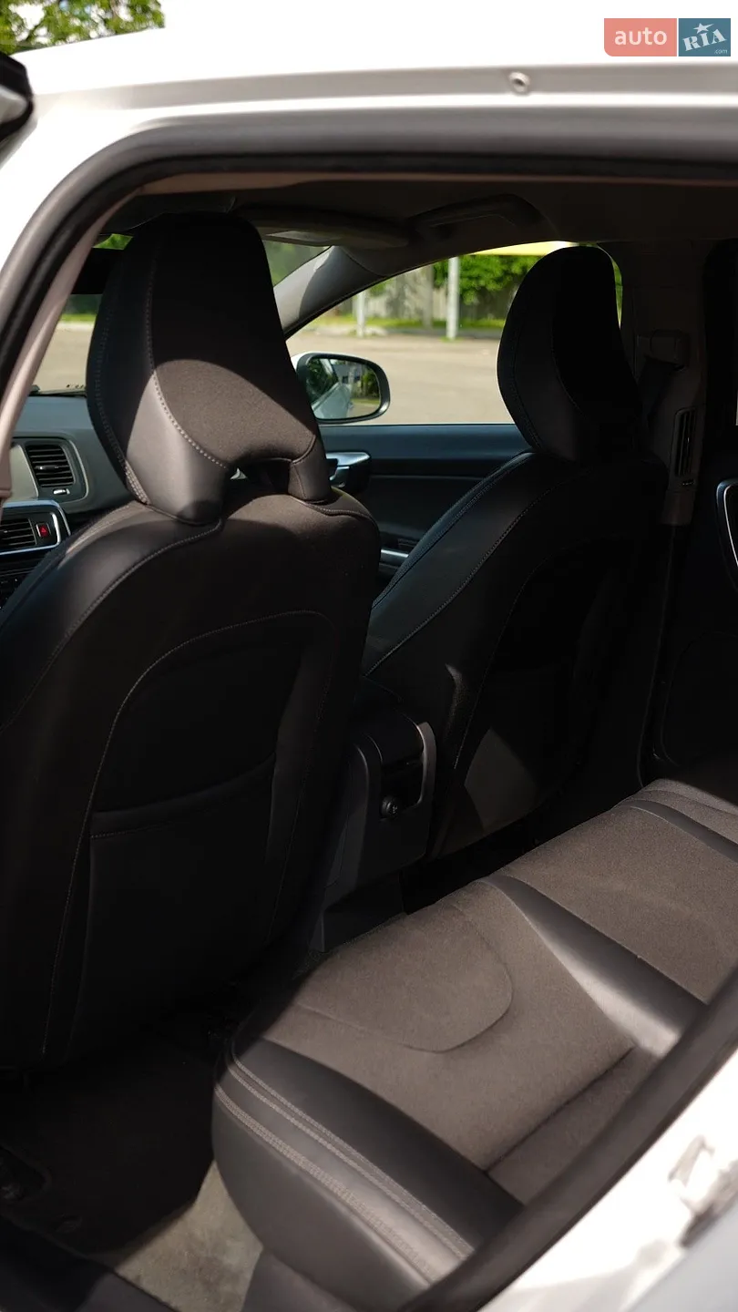 2016 Volvo V60 - мініатюра 47