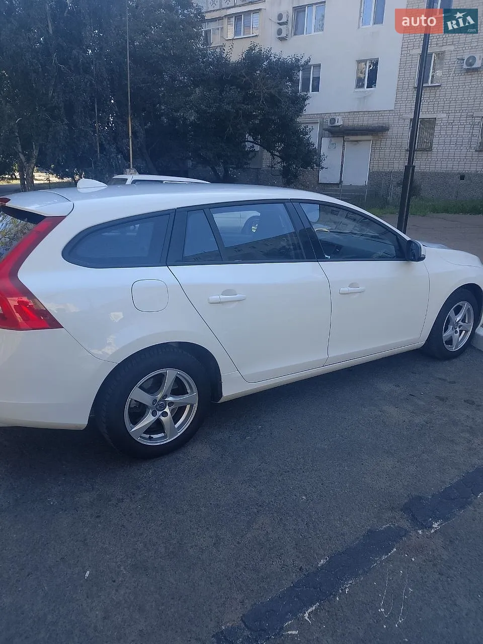 2016 Volvo V60 - фото 1