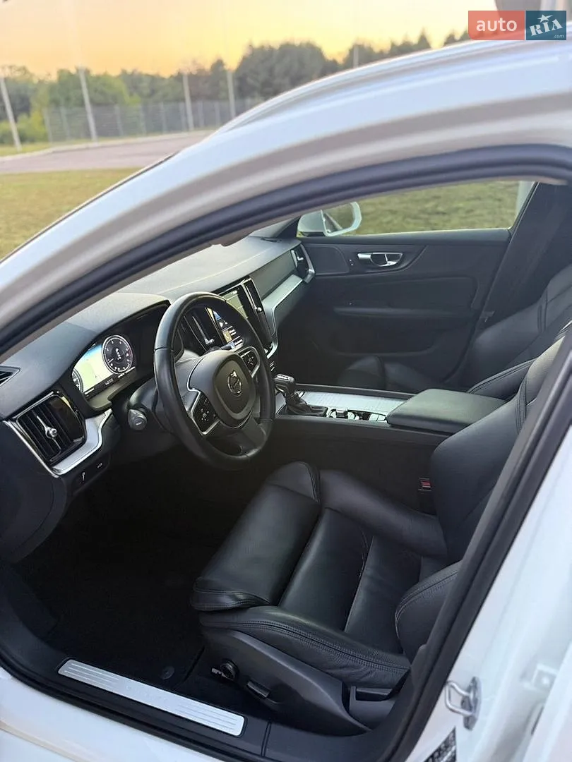 2019 Volvo V60 - мініатюра 38