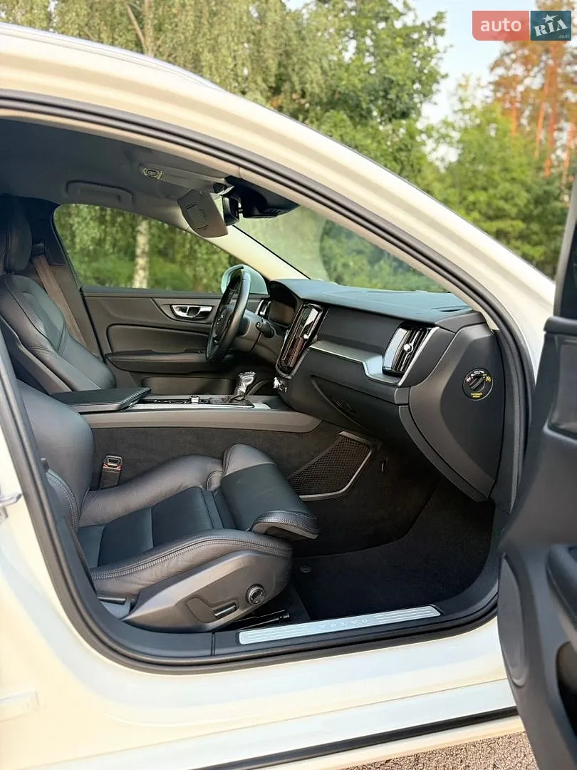 2019 Volvo V60 - мініатюра 44