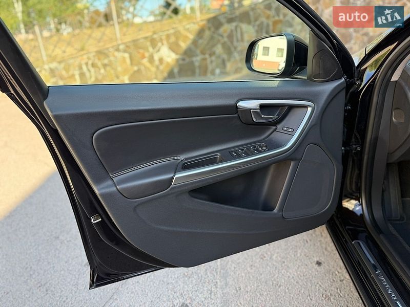 Универсал Volvo V60 2014 в Ровно