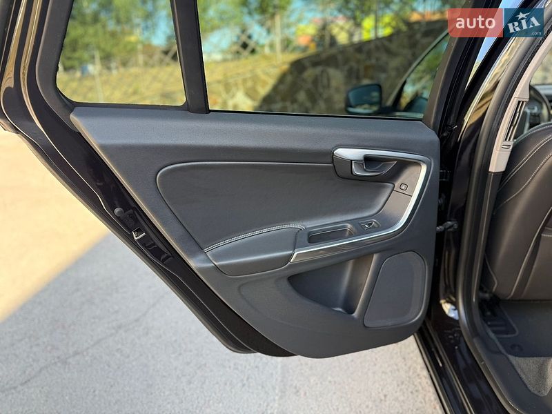 Универсал Volvo V60 2014 в Ровно