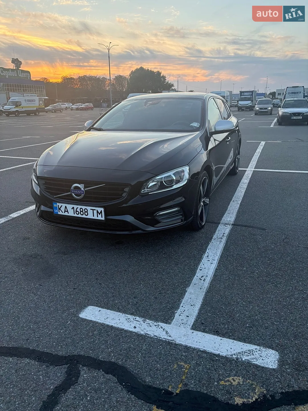 2018 Volvo V60 - фото 1