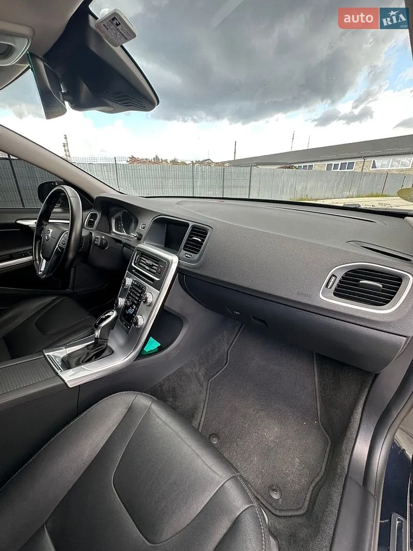 2018 Volvo V60 - мініатюра 43