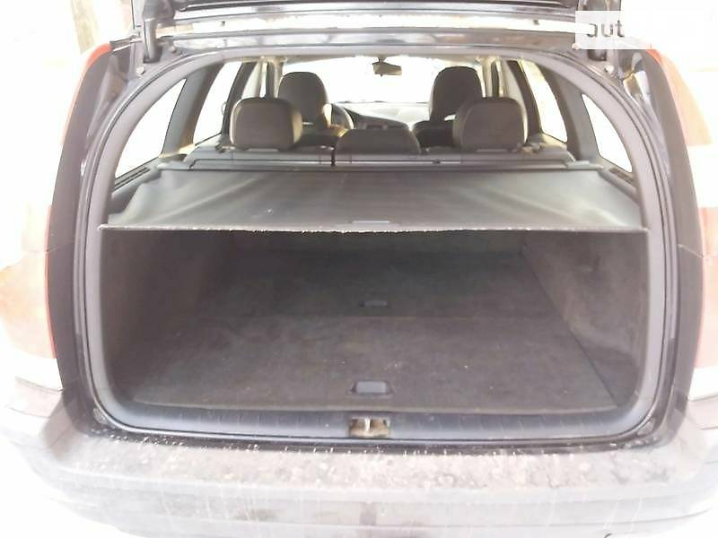 Універсал Volvo V70 2001 в Ромнах