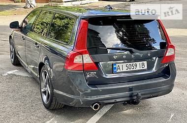 Универсал Volvo V70 2013 в 
