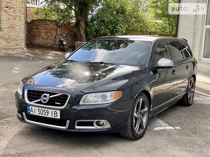 Универсал Volvo V70 2013 в Киеве