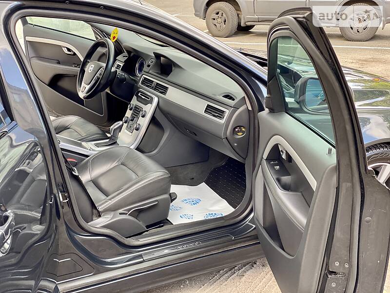 Универсал Volvo V70 2013 в Киеве
