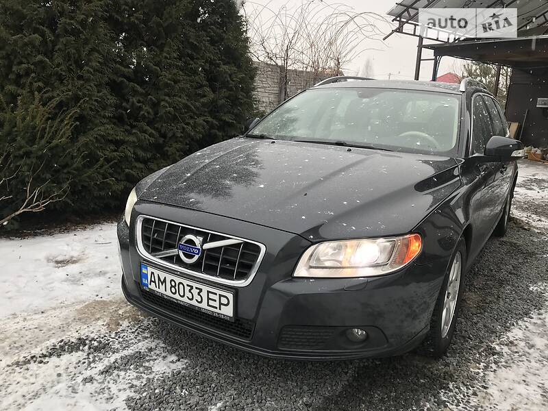 Универсал Volvo V70 2010 в 