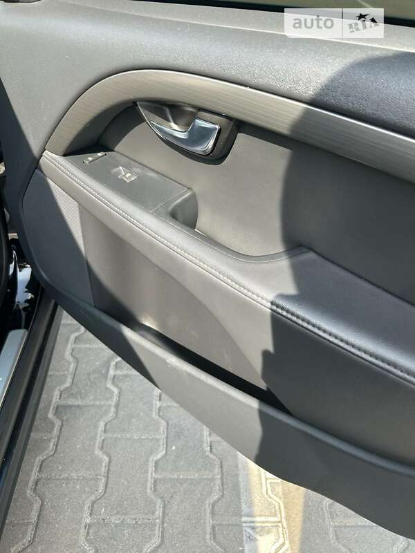 Универсал Volvo V70 2015 в Чернигове фото 27 Универсал Volvo V70 2015 в Чернигове