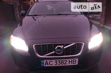 Универсал Volvo V70 2010 в Нововолынске