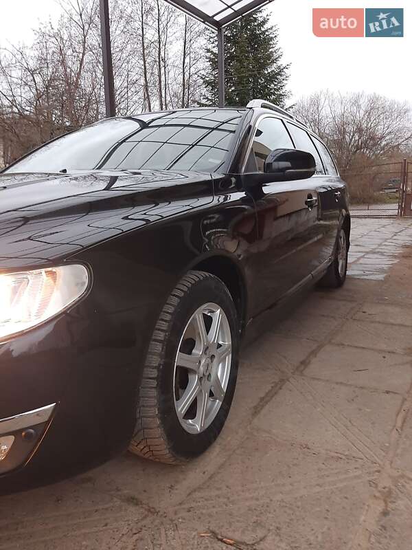 Універсал Volvo V70 2016 в Львові