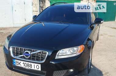 Универсал Volvo V70 2011 в Вараше