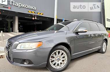 Універсал Volvo V70 2010 в Києві