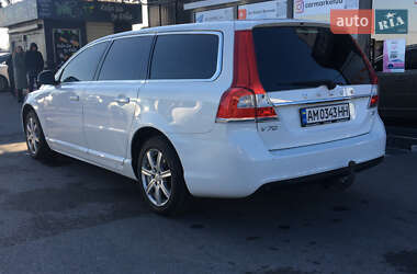 Універсал Volvo V70 2015 в Житомирі