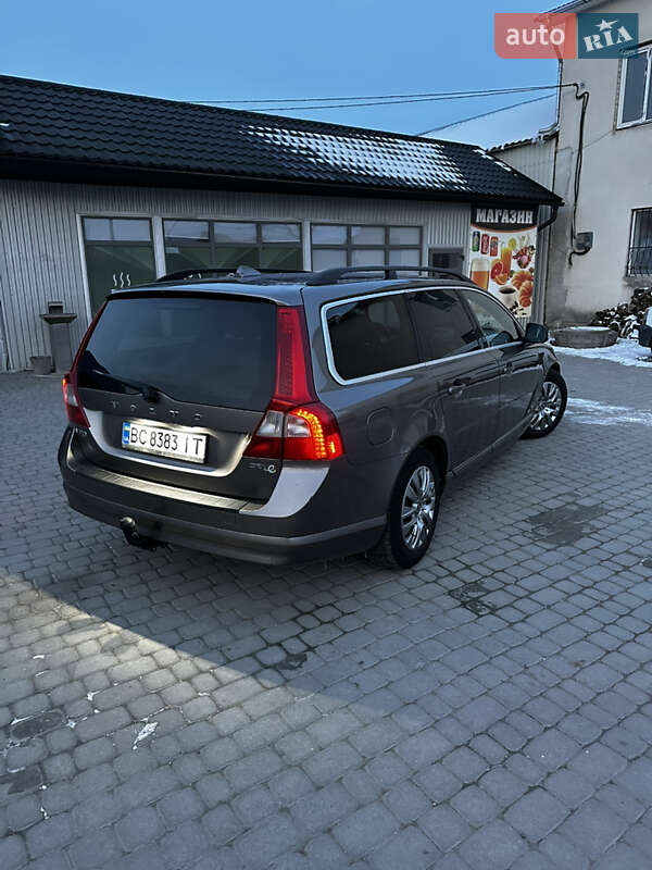 Универсал Volvo V70 2010 в Гусятине