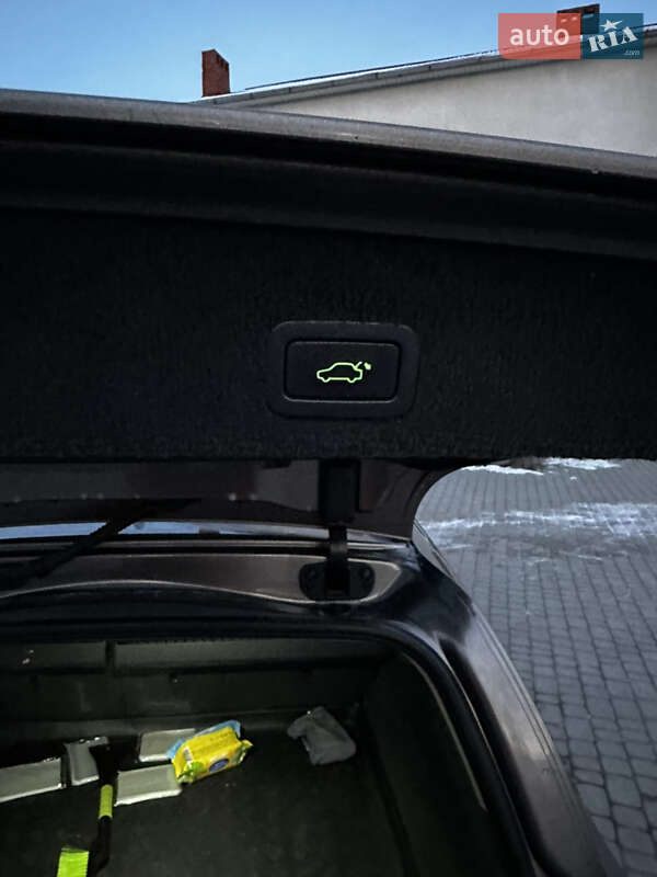 Универсал Volvo V70 2010 в Гусятине