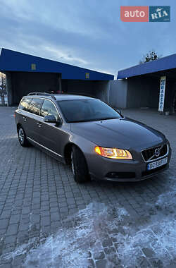 Универсал Volvo V70 2010 в Гусятине