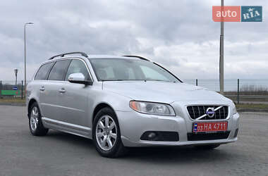 Універсал Volvo V70 2010 в Радивиліві